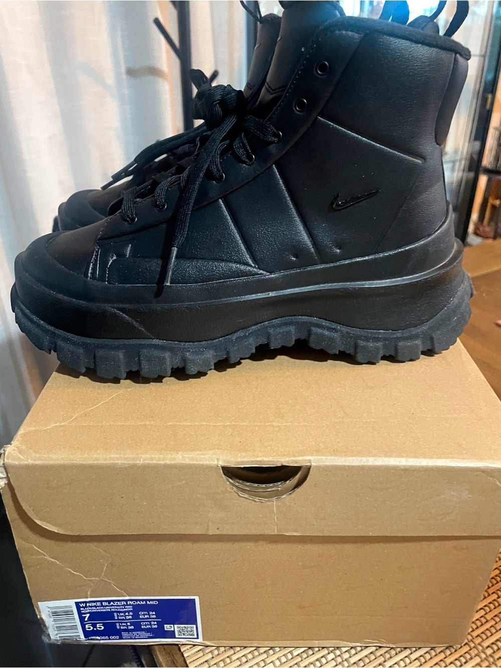 Nike Mid High-top Blazer Roam Women's SiZE 7 Black FQ9065-002 New! - Picture 7 of 11